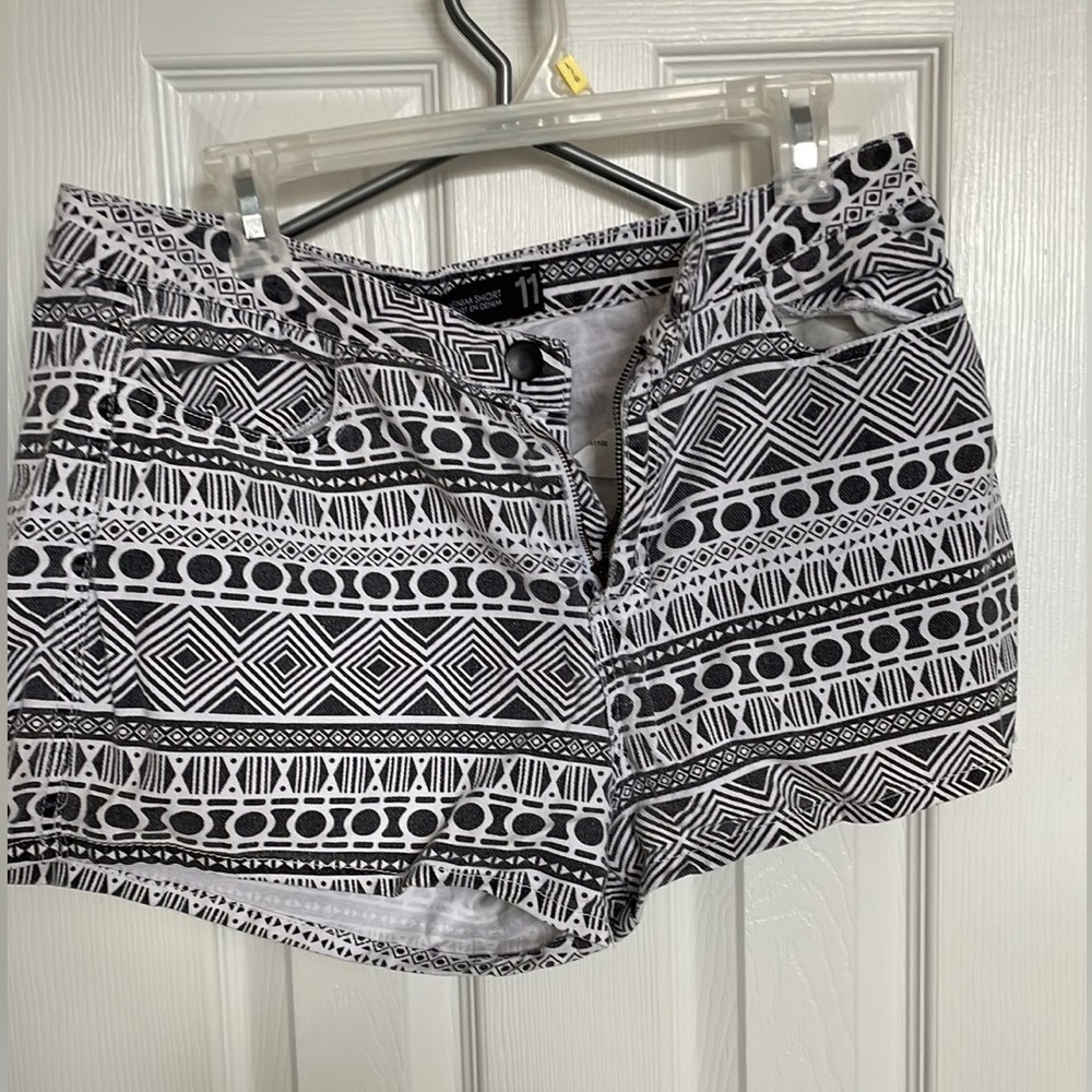 Denim black and white pattern shorts